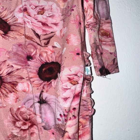 Floral Baby Romper🎉 - Picture 2 of 5